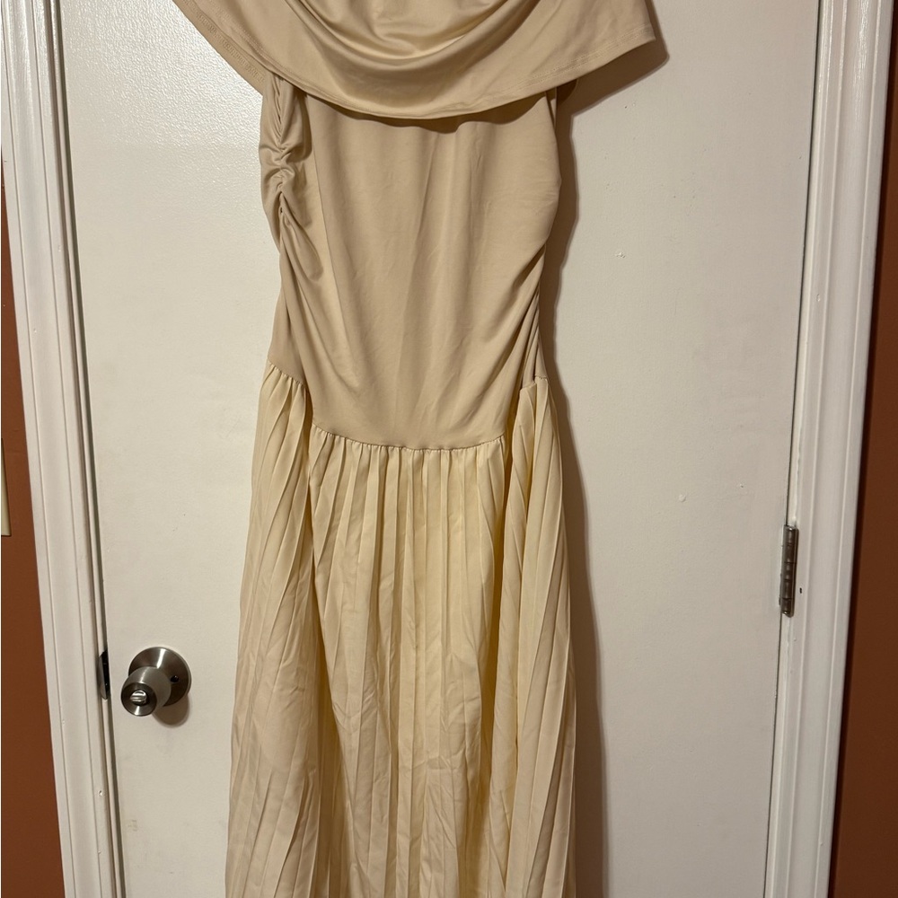 Elegant Cream Women's Dress